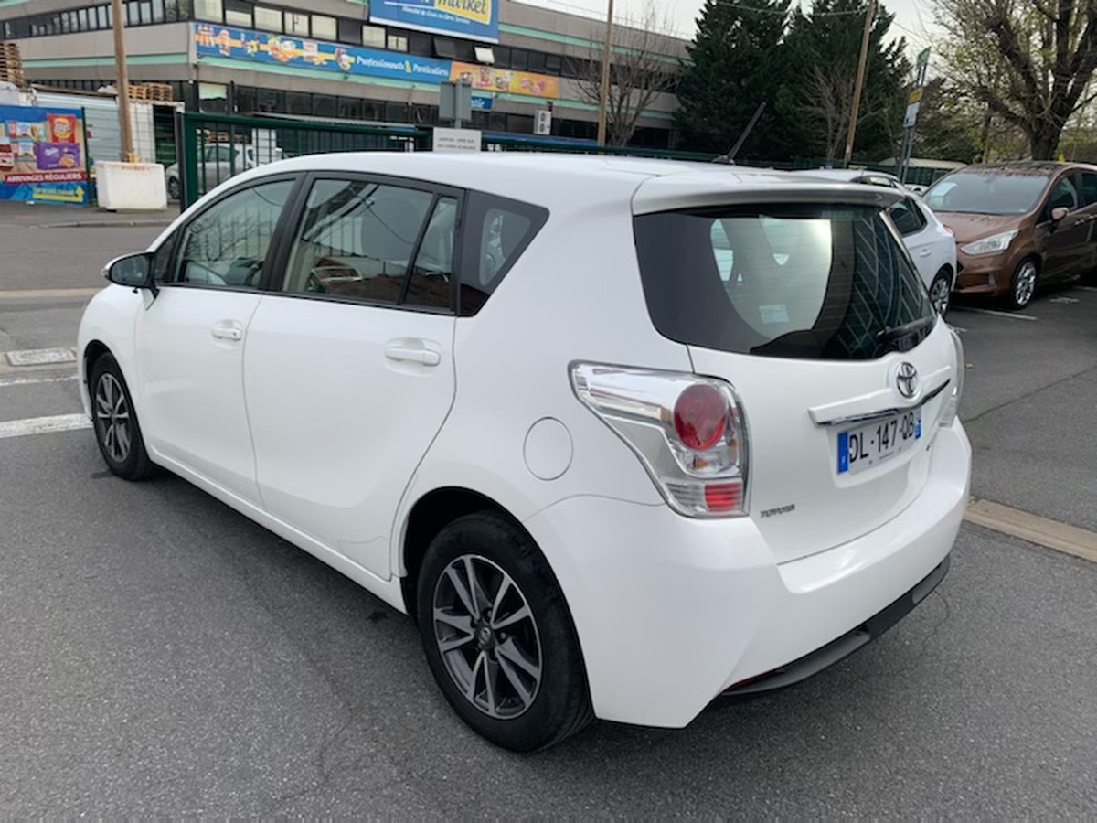 Toyota Verso 2.0 D-4D 112 CV dynamique 4XCB