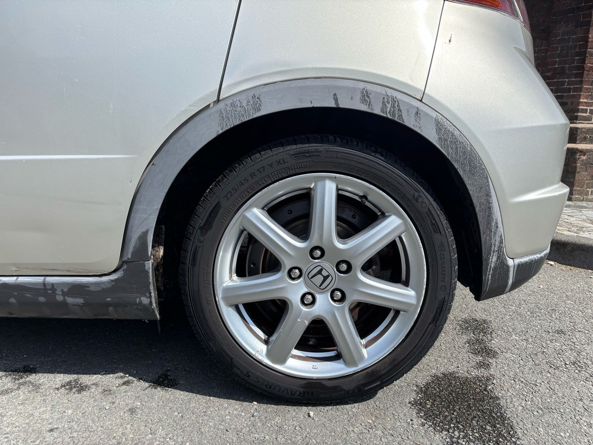 Honda Civic 1.8 VTEC 140 - Finition Sport - Garantie