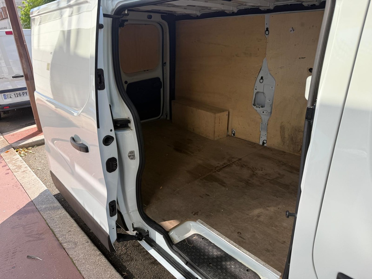 RENAULT Trafic III (2) FOURGON L2H1 2.0 DCI 1300 120