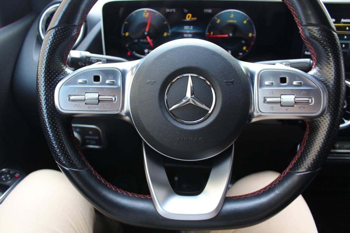 Mercedes Benz CLASSE B III 180 D AMG LINE 7G-DCT  (attelage)