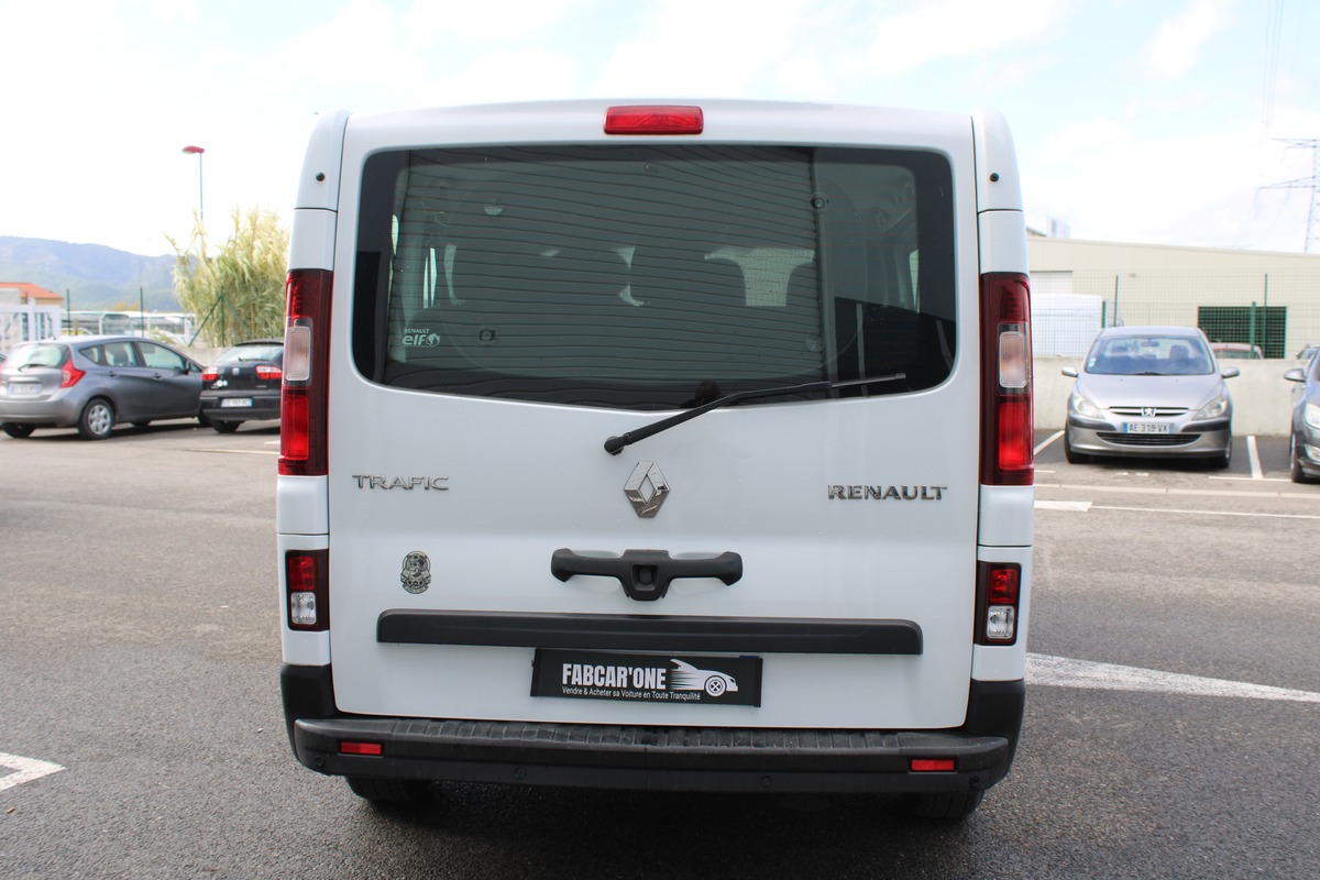 RENAULT Trafic III COMBI 1.6 DCI 120 S&S L1 ZEN 9PL