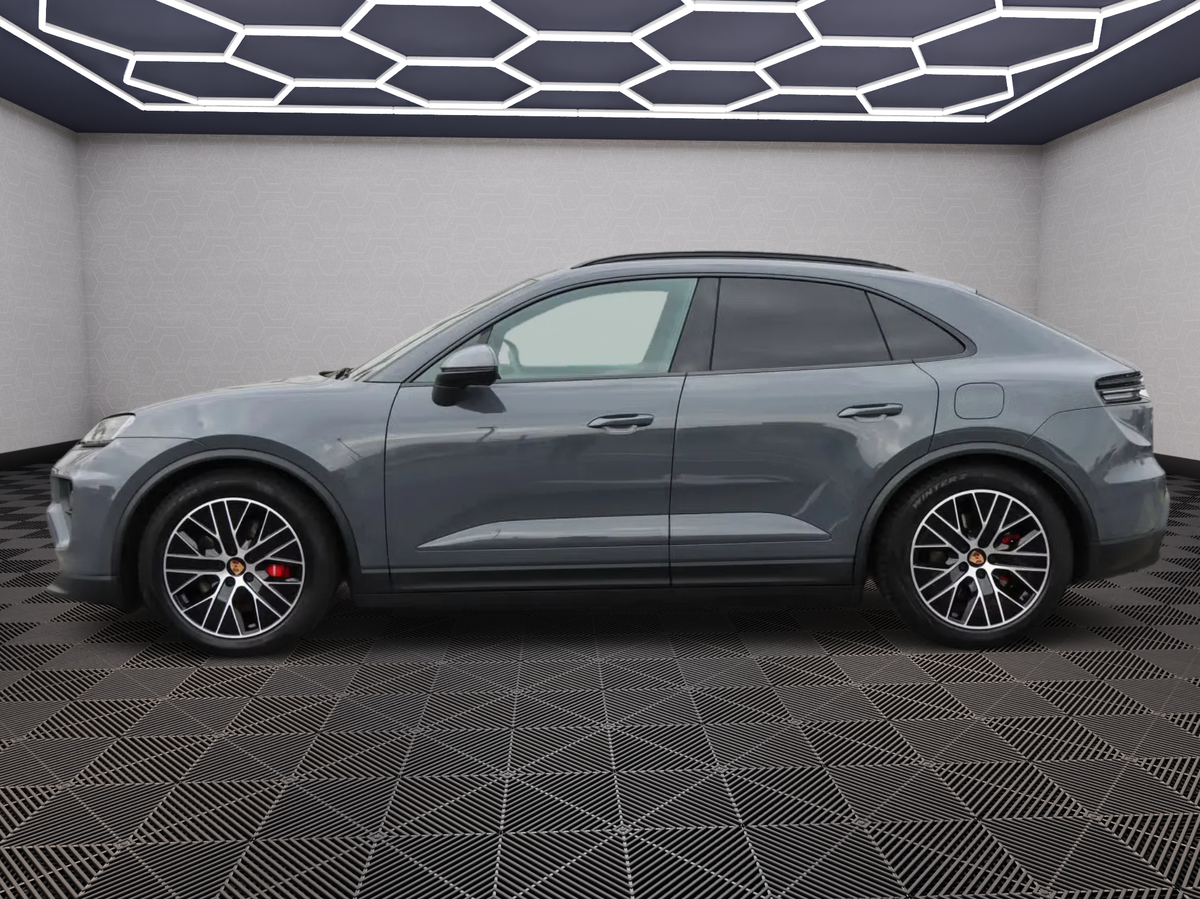 Porsche MACAN 4S 100% Electrique 516ch 22"/Sport Chrono/Pano/HeadUp/Innodrive