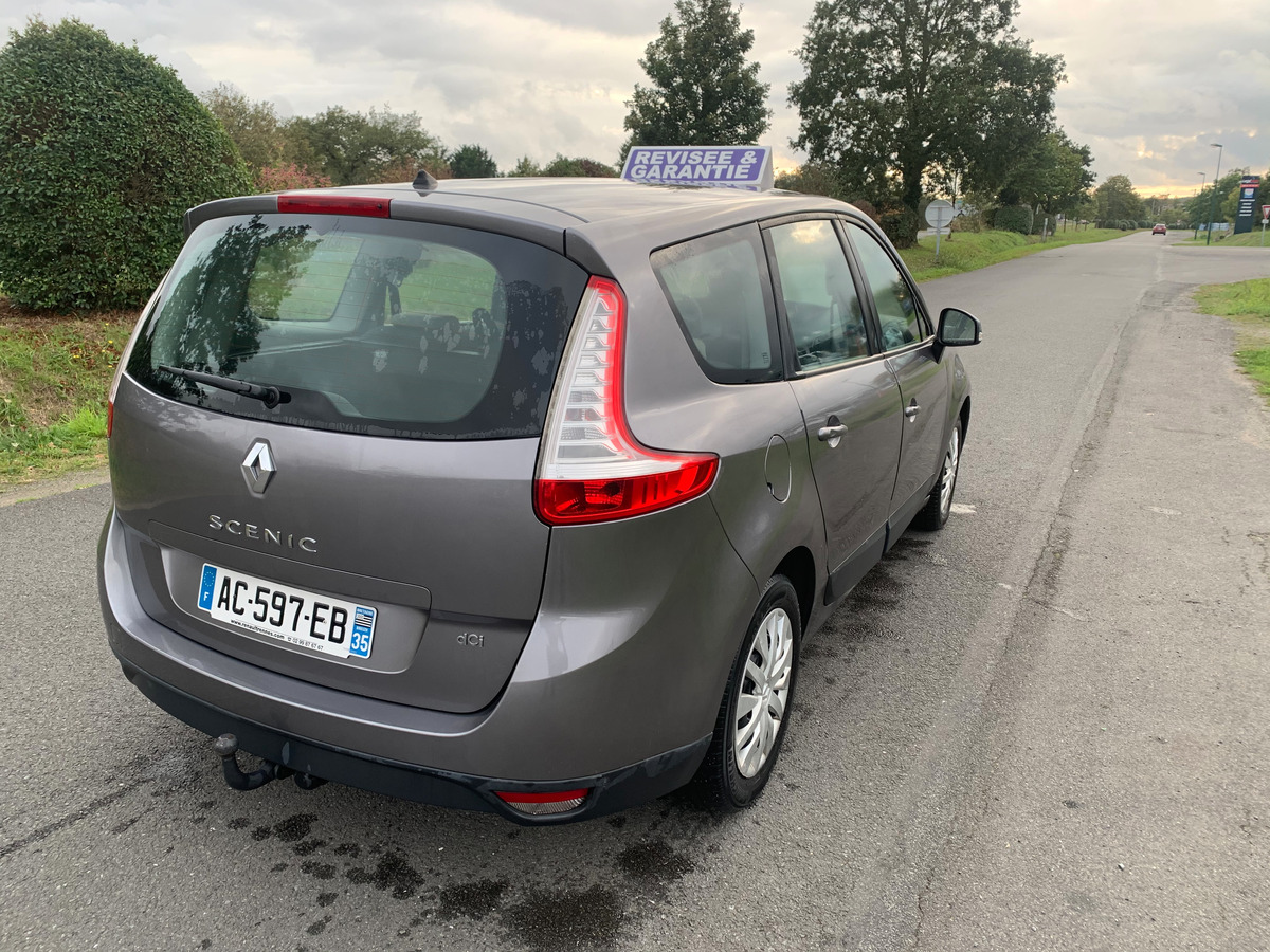 RENAULT Megane grand scenic 1.9 dci 130CH 174981KM