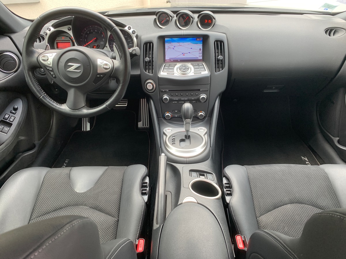 Nissan 370Z 3.7 i V6 Coupé 328 ch