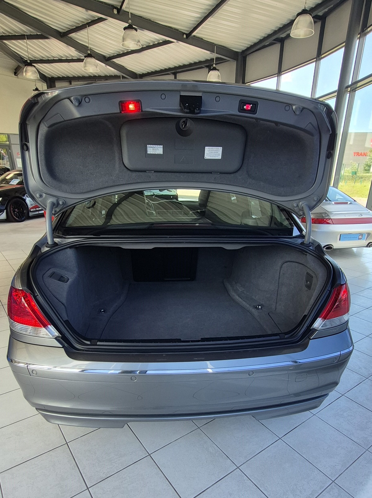Bmw Série 7 740i 303CV