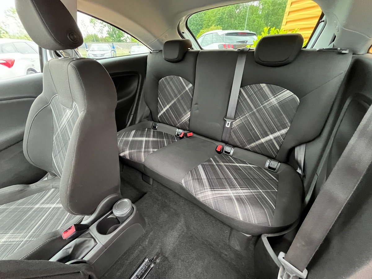 Opel Corsa E 1.4 i Turbo ecoFLEX 100 CH COLOR EDITION 1ERE MAIN