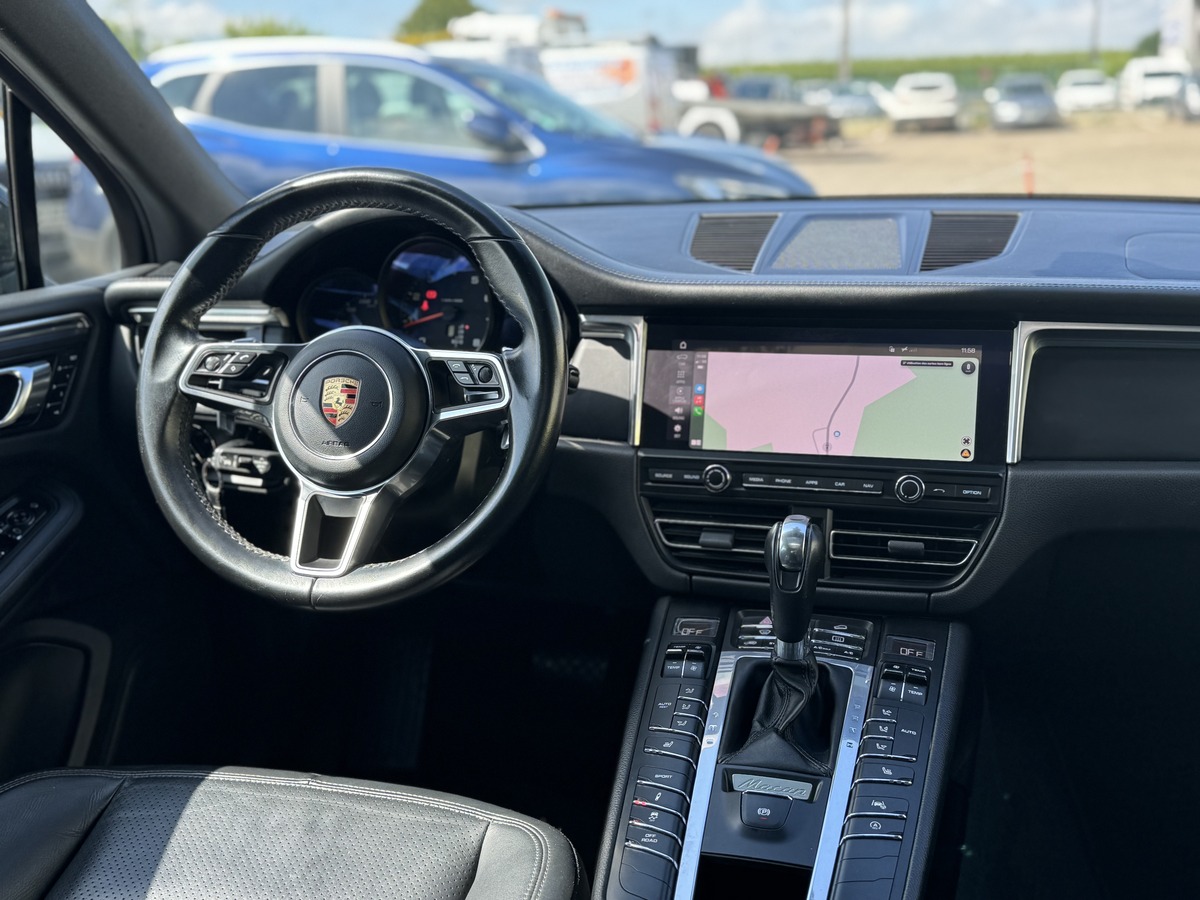 Porsche Macan Phase 2 2.0 PDK 245 cv TOIT OUVRANT - APPLE CARPLAY - CAMERA DE RECUL -