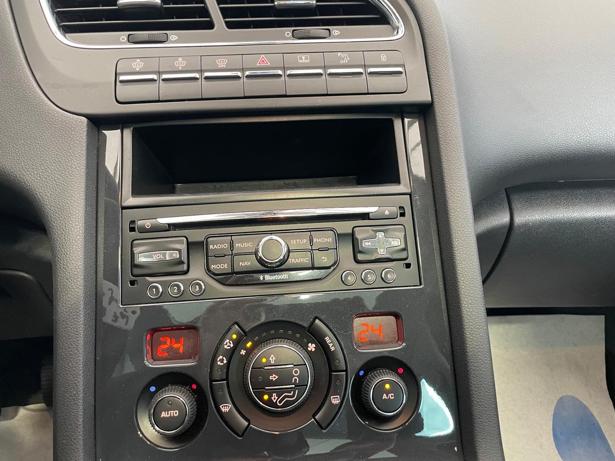 Peugeot 5008 1.6 BLUE-HDI 115 7 PLACES ALLURE