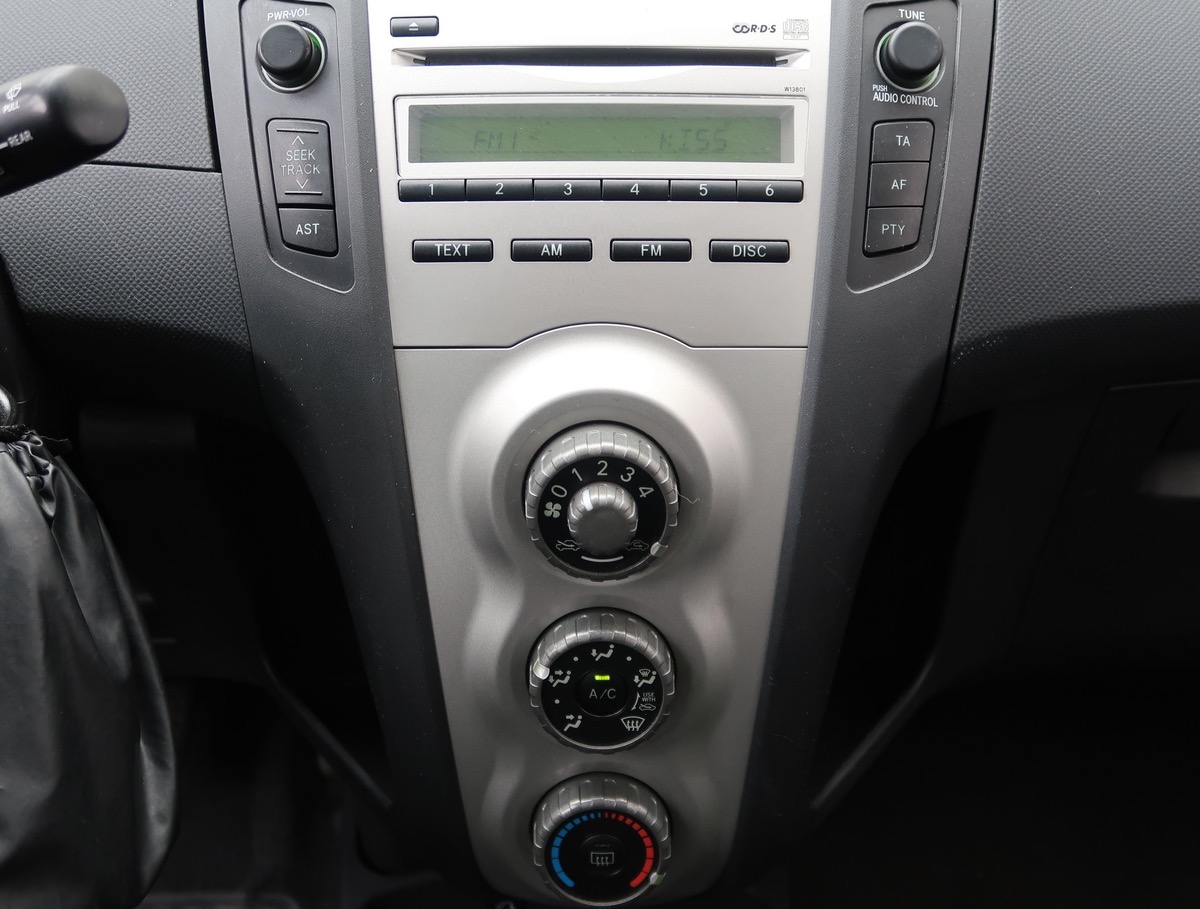 Toyota Yaris II 1.0 vvt-i