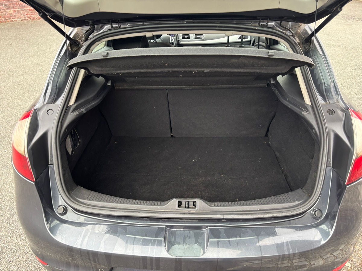 RENAULT Megane 3 1.5 DCI 110 BVA DYNAMIQUE - Révisée - Garantie
