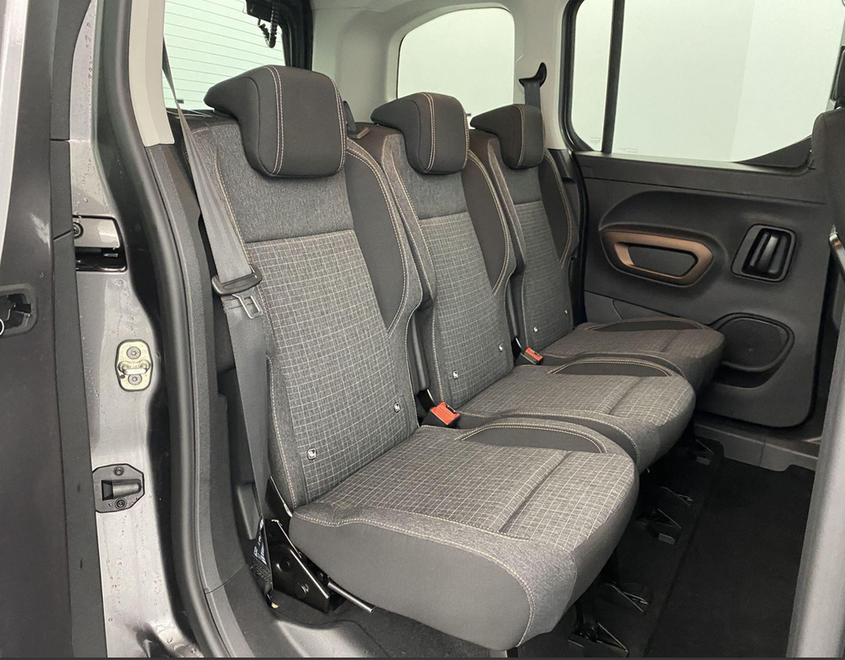 Peugeot Rifter Standard BlueHDi 130 S S BVM6 5pl GT