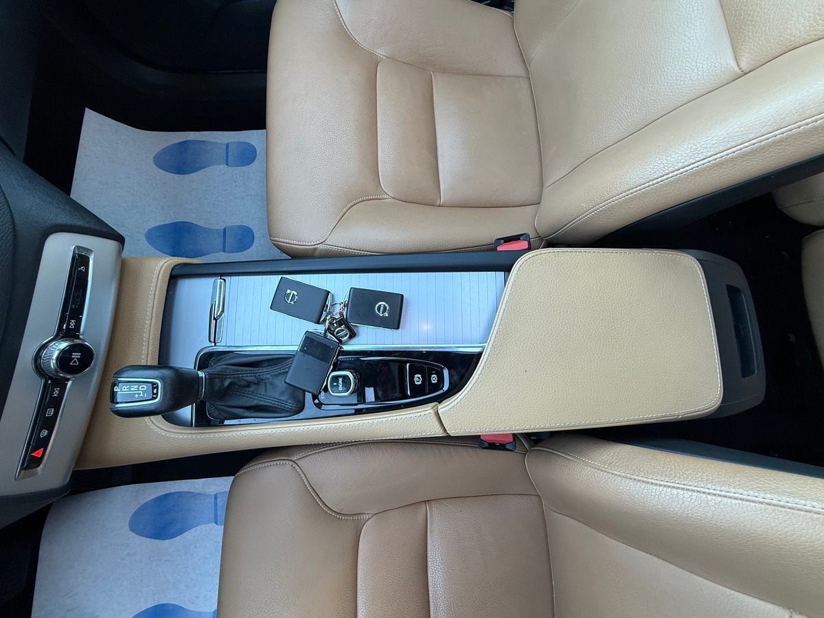 Volvo XC90 II D5 2.0 TDi AWD Geartronic8 5p 235 ch Boîte auto 1° MAIN ORIGINE FRANCE
