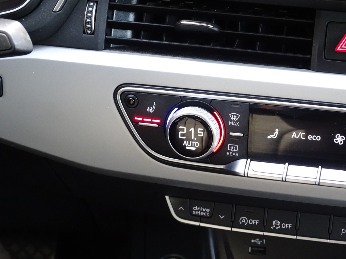Audi A5 II (2) SPORTBACK 40 TFSI 204 Ch DESIGN S-TRONIC 7