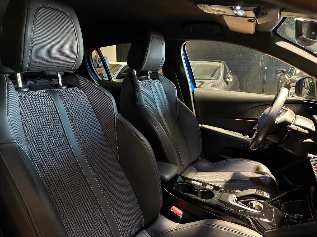 Peugeot 208 e-208 GT LINE 100KW 136CV