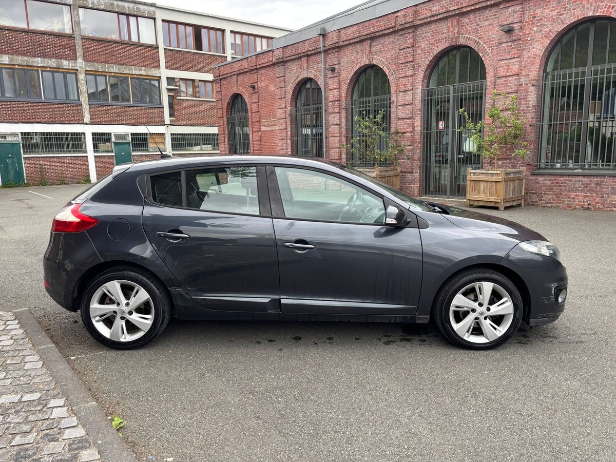 RENAULT Megane 3 1.5 DCI 110 BVA DYNAMIQUE - Révisée - Garantie