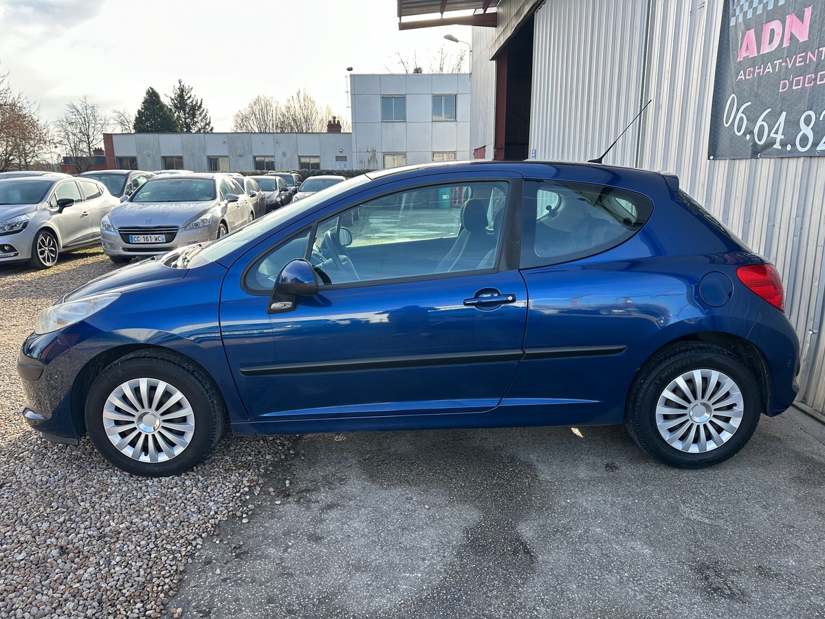 PEUGEOT 207 - 207 1.4 HDI 70CH EXECUTIVE