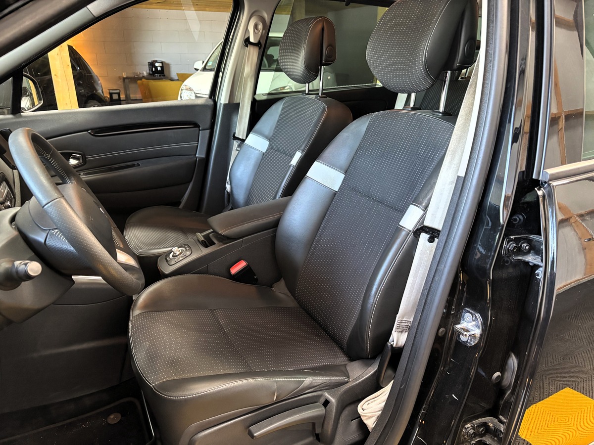 RENAULT Grand Scenic 3 (2) 1.6 DCI 130 FAP ENERGY BOSE EDITION 7PL ECO2