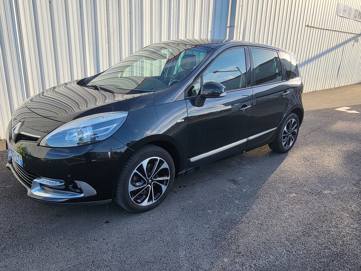 RENAULT Scenic III PHASE 3 1.5 DCI 110 BOSE EDC BVA ** 1 ère Main **