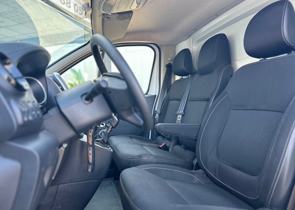 RENAULT Trafic III (2) FOURGON CONFORT L1H1 1200 DCI 120