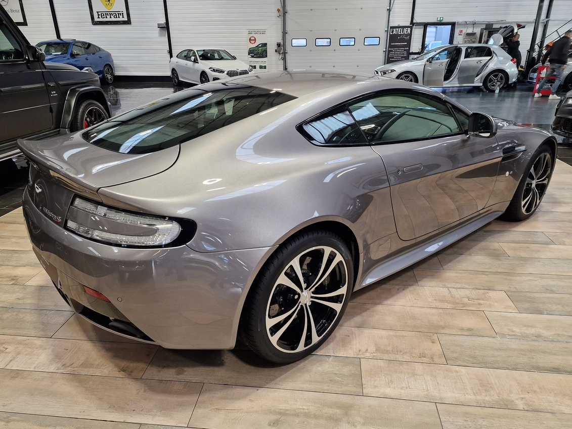 Aston Martin V12 Vantage COUPE S 5.9 573 CARBONE FRANCAISE A