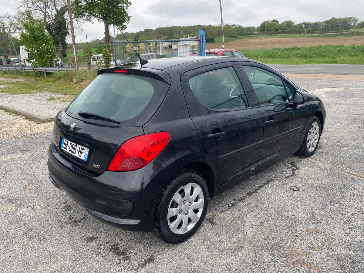Peugeot 207 1.4 hdi 70cv 156000km urban