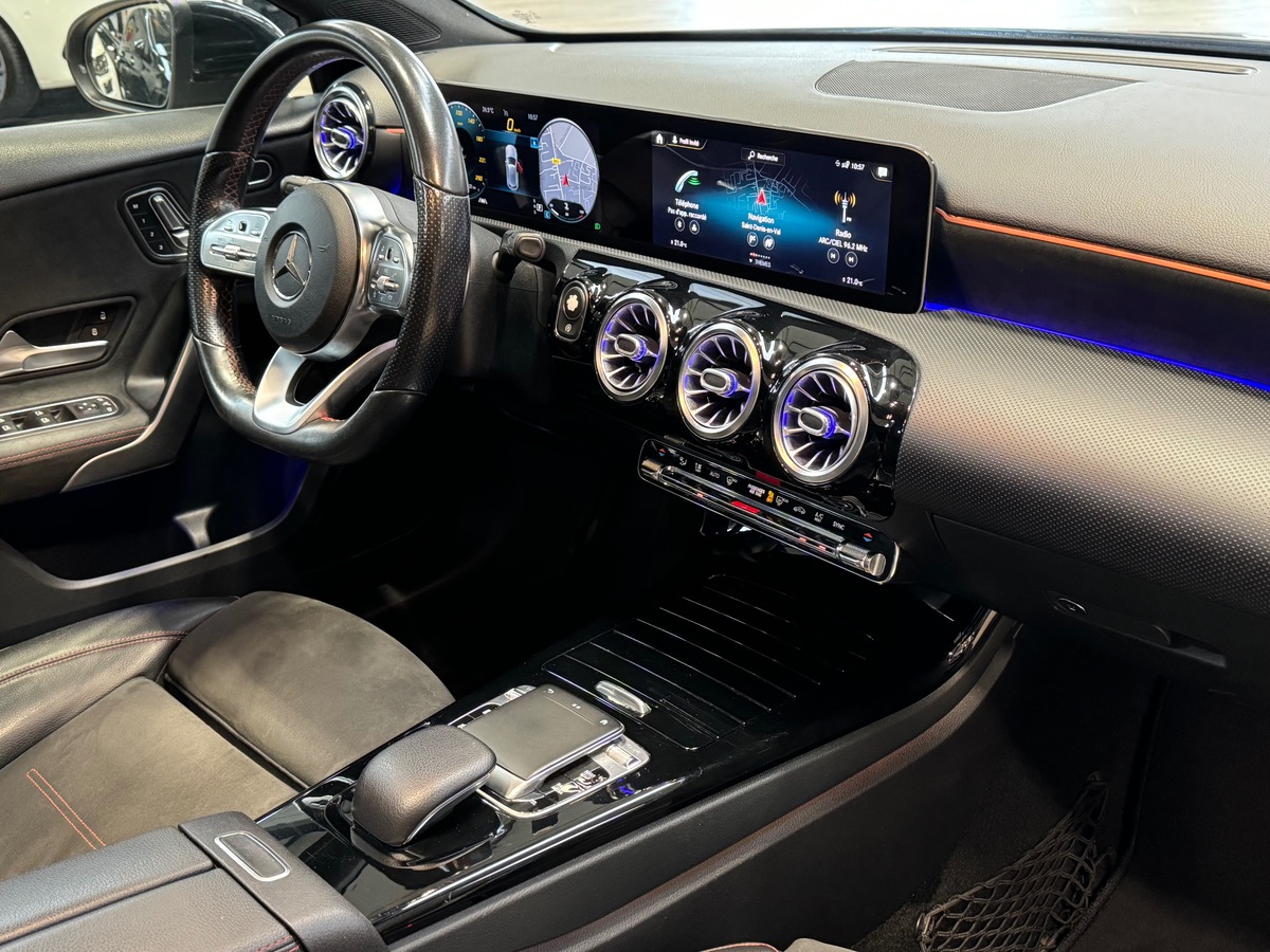 Mercedes-Benz Classe A 180D 7G-TRONIC 116CV AMG LINE TOIT OUVRANT