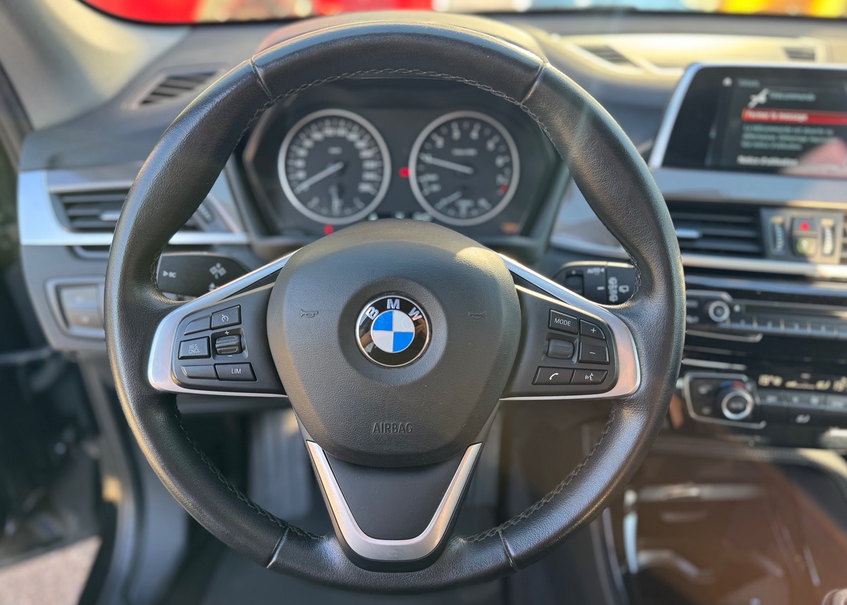 Bmw X1 (F48) SDRIVE 18I LOUNGE