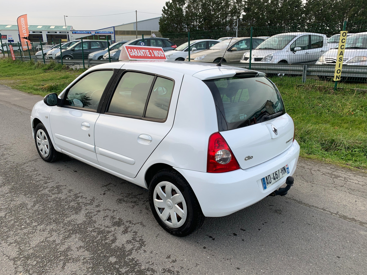 RENAULT Clio 1.5 dci - 85CH  178633KM