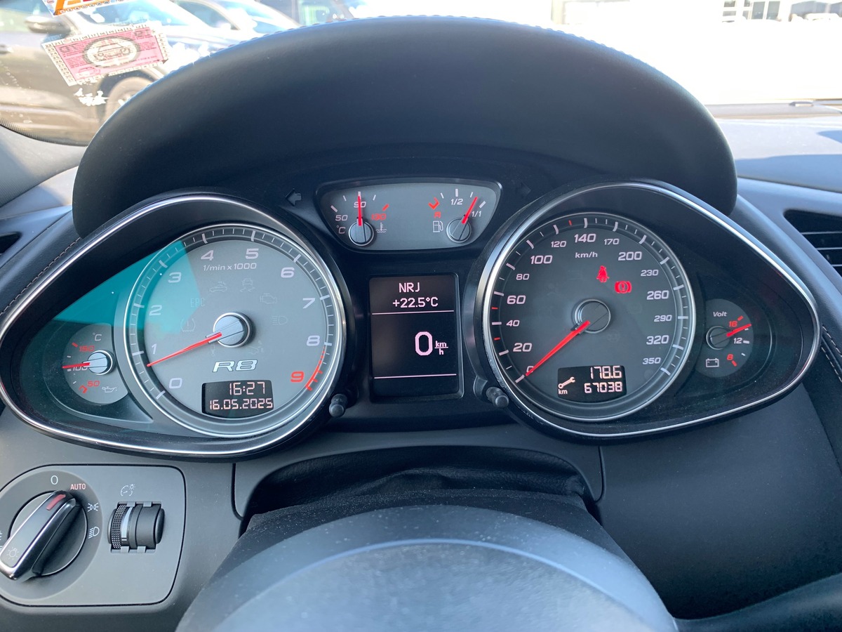 Audi R8 SPYDER 430 CHEVAUX
