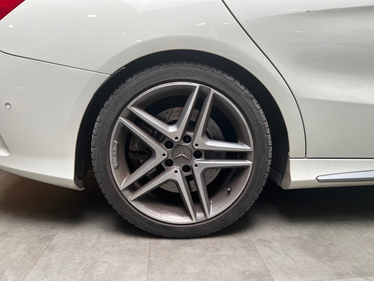 Mercedes-Benz CLA 45 AMG 4MATIC // ENTRETIEN FULL MERCEDES