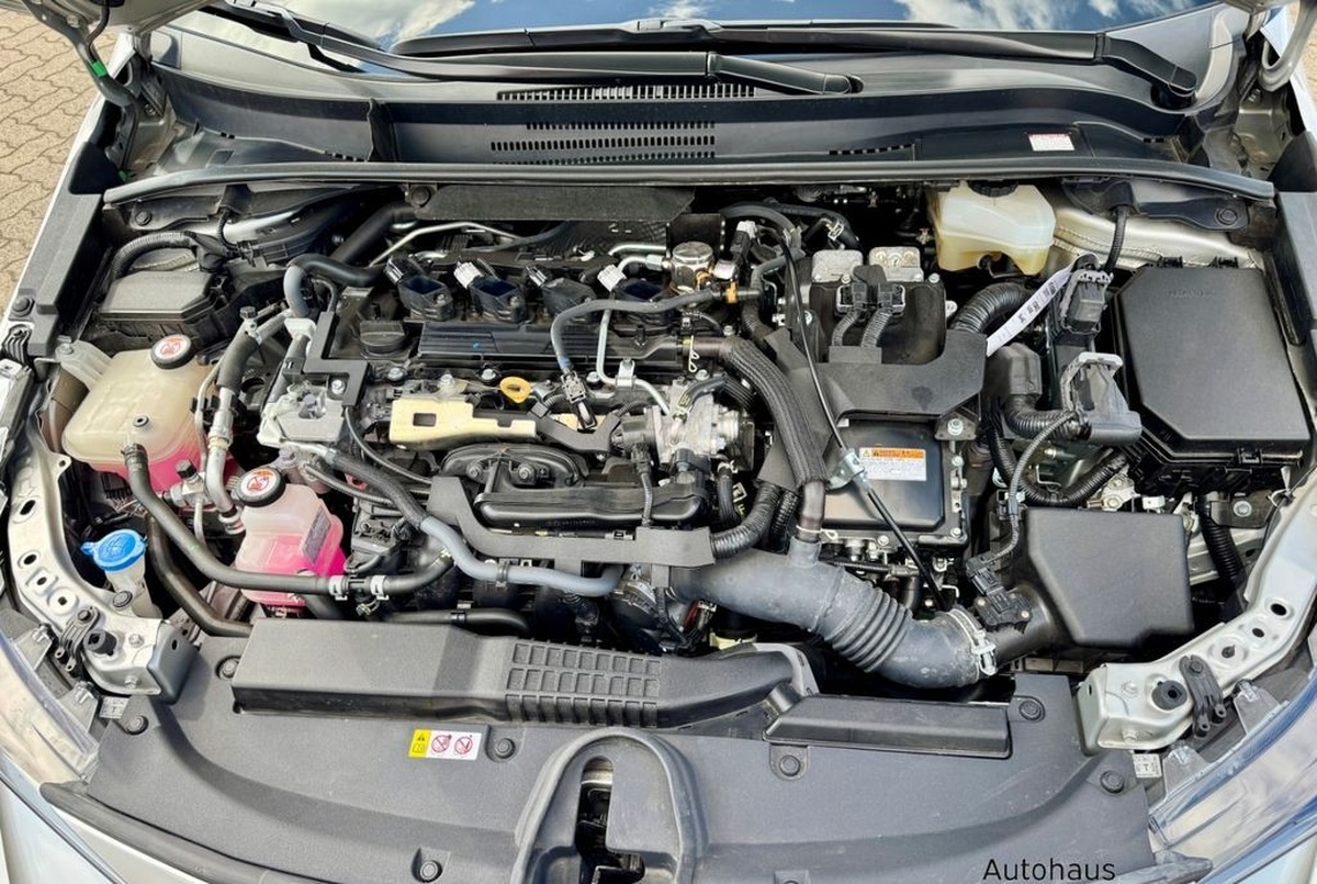 Toyota Corolla 2.0 1584ch Hybrid GR Sport AHK Navi JBL