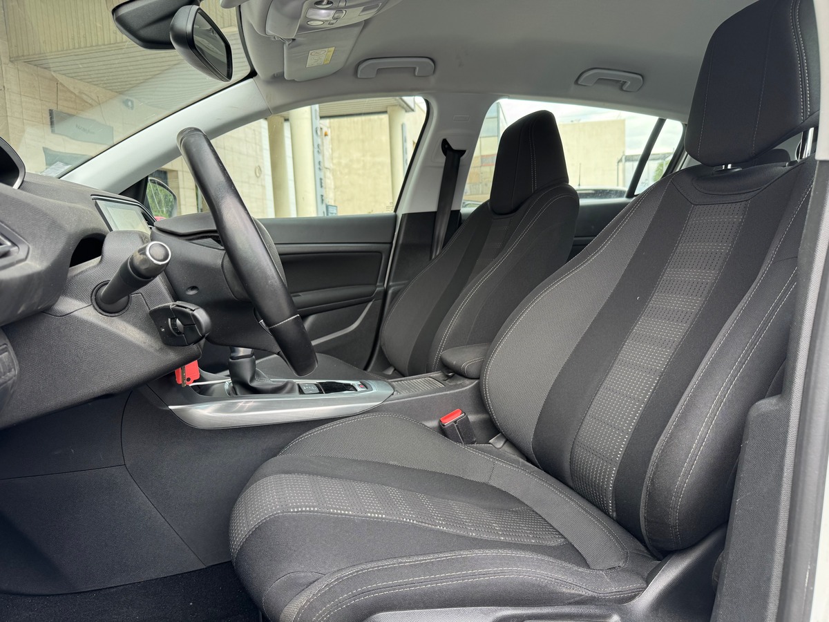 Peugeot 308 Allure II (T9) 1.2 e-THP 130 cv - Boîte auto - Distribution ok