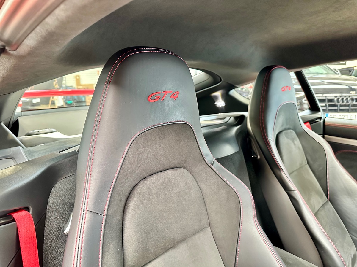 Porsche 718 Cayman GT4 4.0 420 PDK7