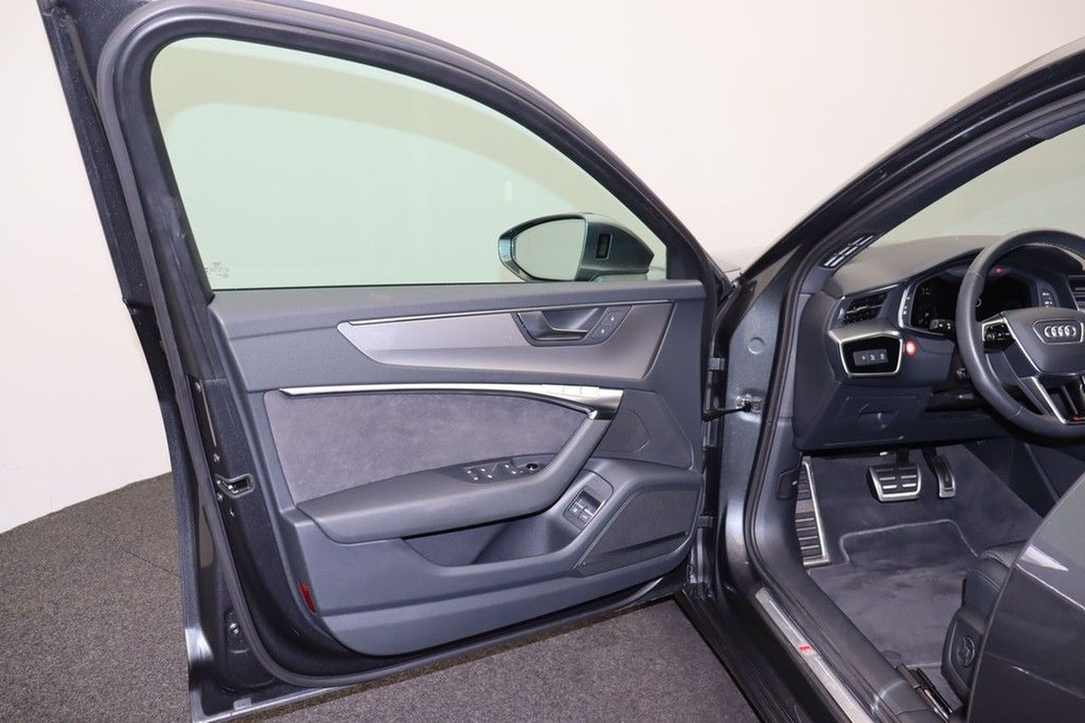 Audi A6 Avant V 55 TFSI e 367ch S Line quattro S tronic 7