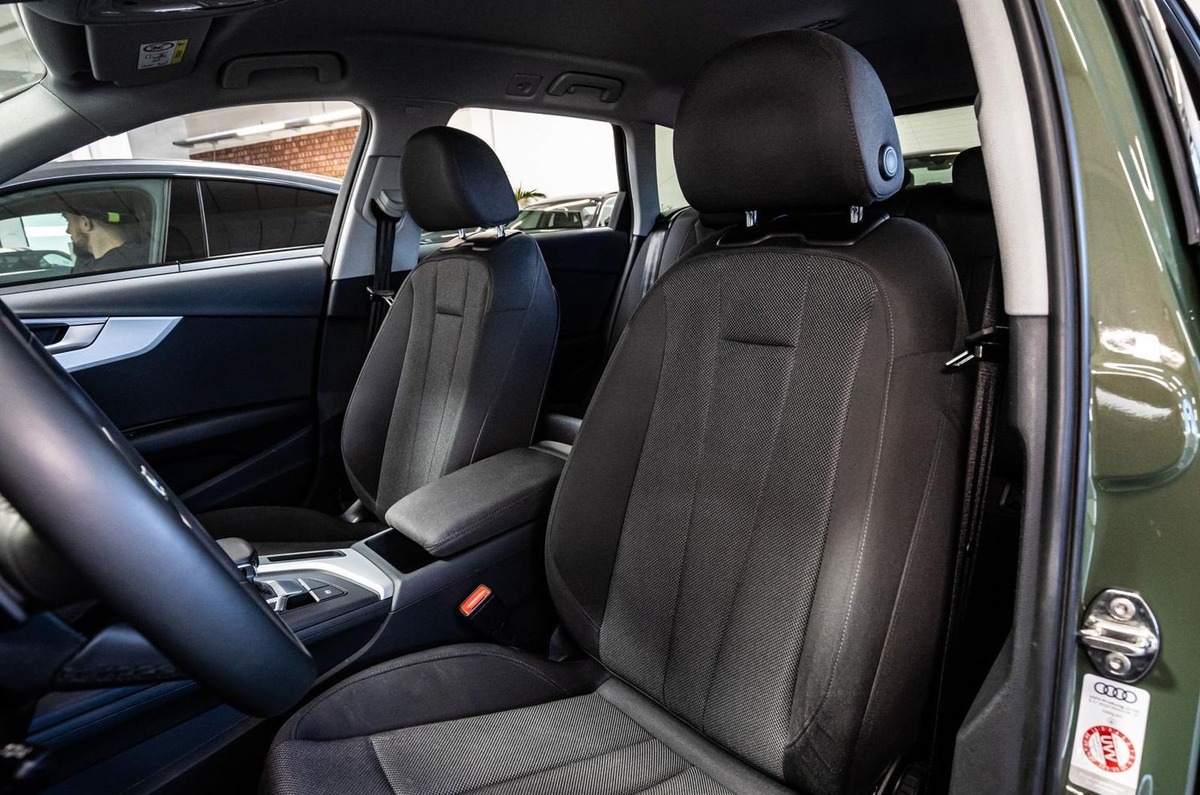 Audi A4 Avant V 40 TDI 204ch S line S tronic 7