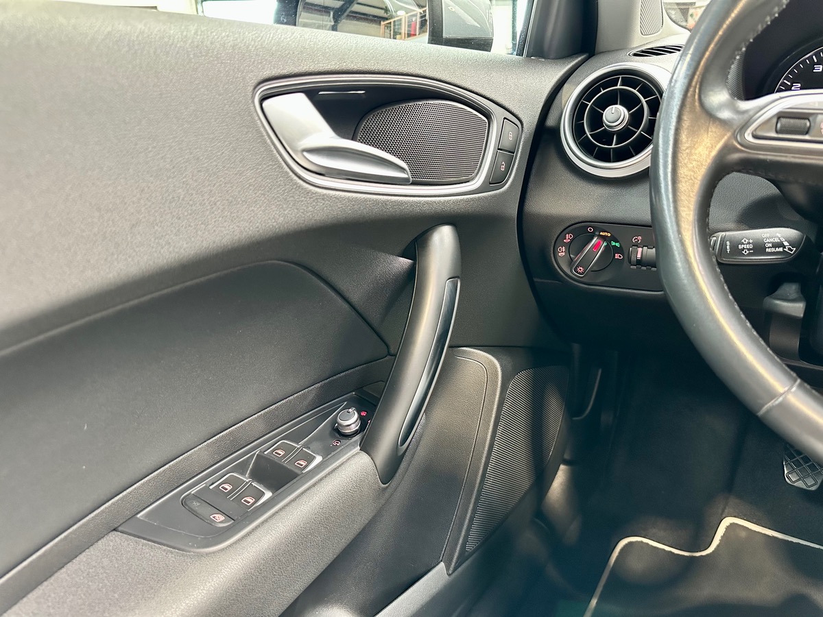 Audi A1 Sportback (2) 1.0 TFSI 95 Ultra Ambition Luxe Options++ TO