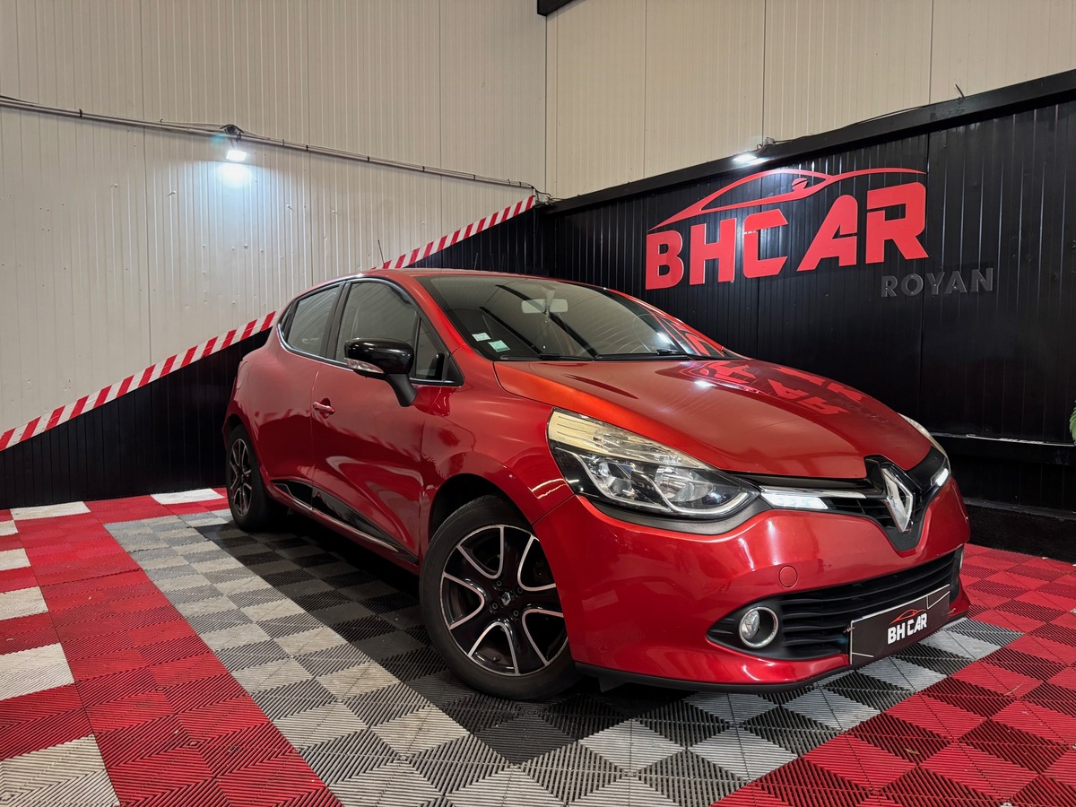 Image: RENAULT Clio IV (4) 0.9 TCe 90CH Zen