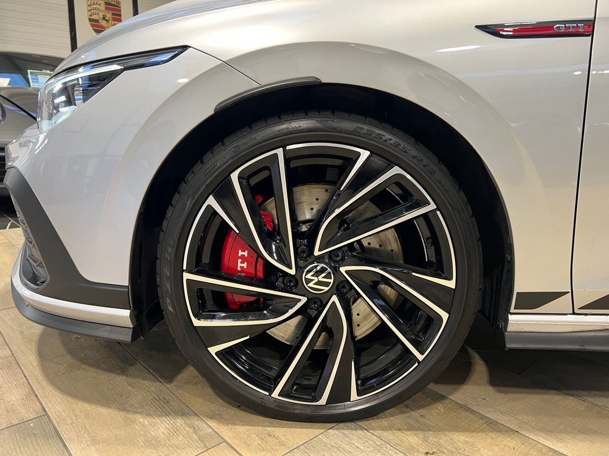 Volkswagen Golf 8 VIII 2.0 TSI 300 GTI CLUBSPORT DSG7 /TOIT PANO/JA19/CARPLAY/