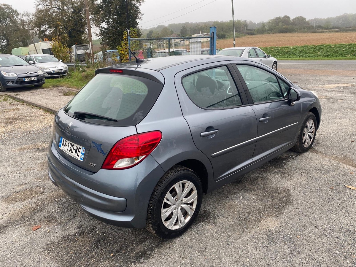 Peugeot 207 1.4 hdi 70cv phase 2 de 08/2010