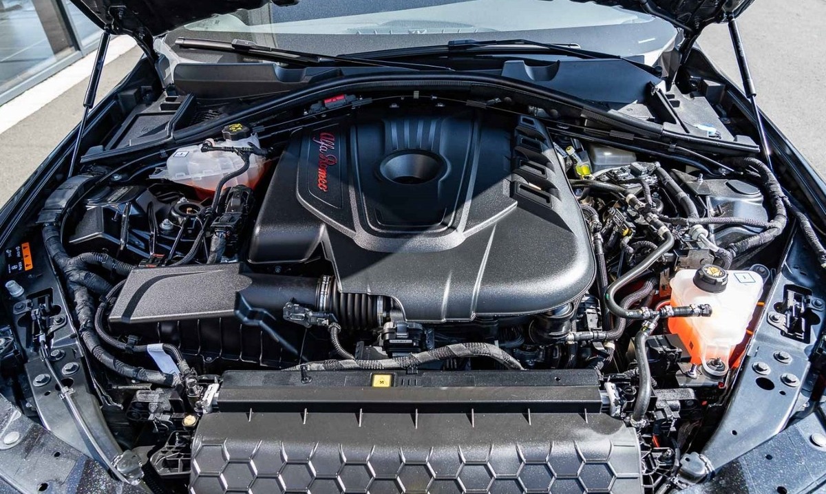 Alfa Romeo Giulia 2.2 Diesel 210ch Veloce Q4 AT8 Harman-Kardon