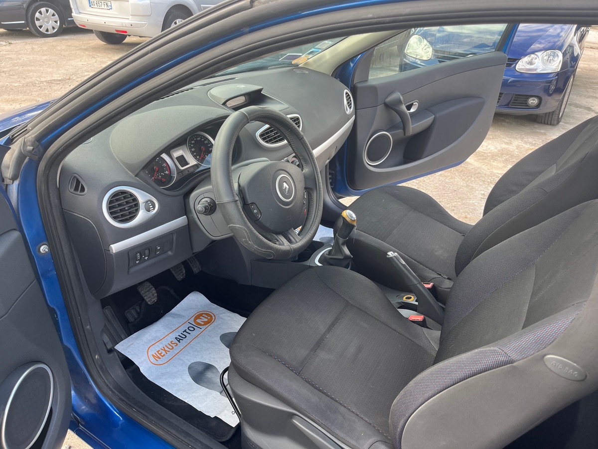 RENAULT Clio 1.5 dci 176740km