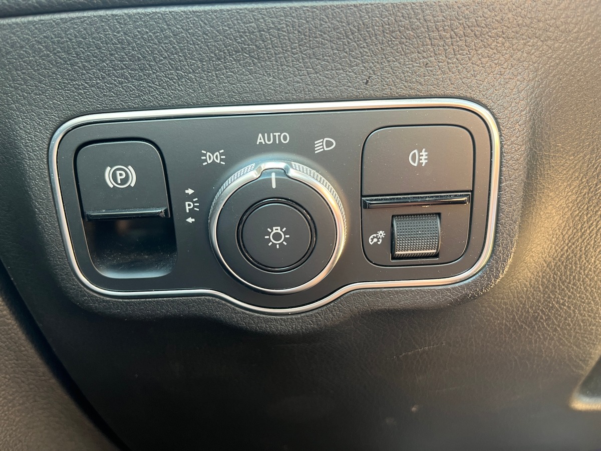 Mercedes-Benz EQA 250 AMG 190ch, SUIVI MERCEDES,SIEGES CHAUFFANT, TOIT OUVRANT, CHARGEUR A INDUCTION