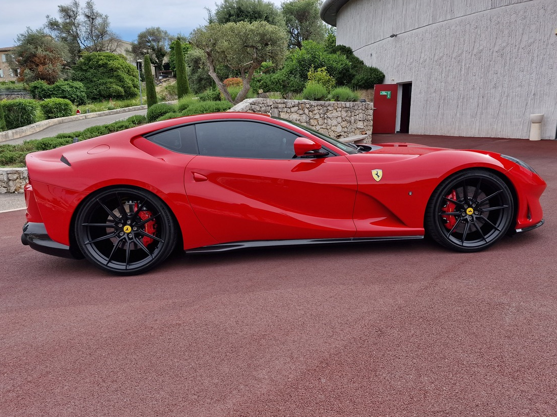 Ferrari 812 SUPERFAST 6.5 V12 NOVITEC 800 TVA C