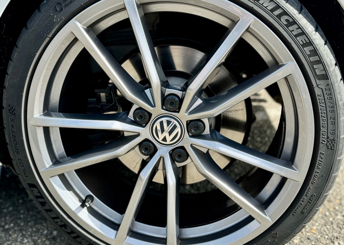 Volkswagen Golf 7 R