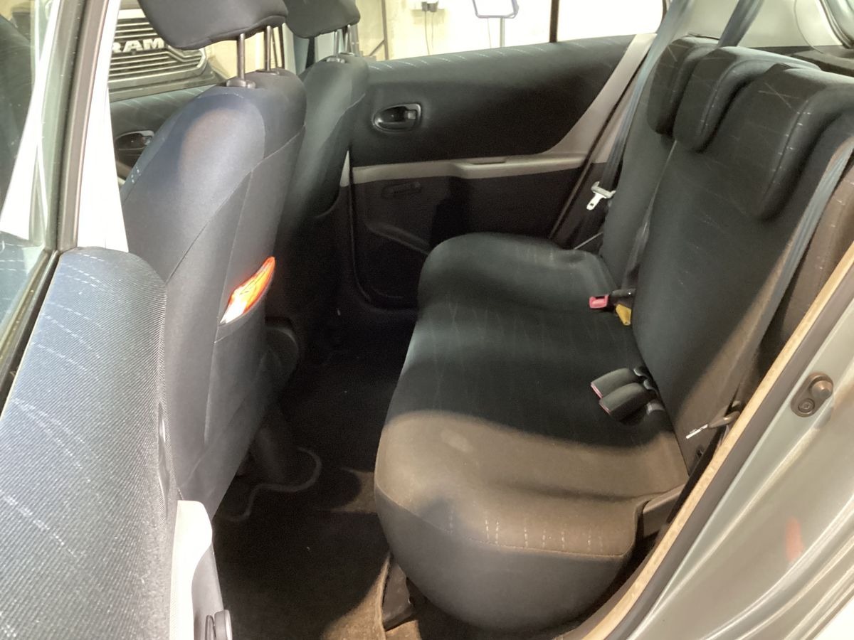 Toyota Yaris II 1.4 D4-D 90