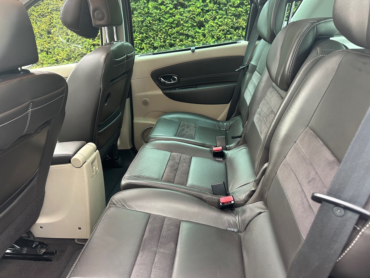 RENAULT Scenic 1.6 DCI 130 CV initiale 4XCB