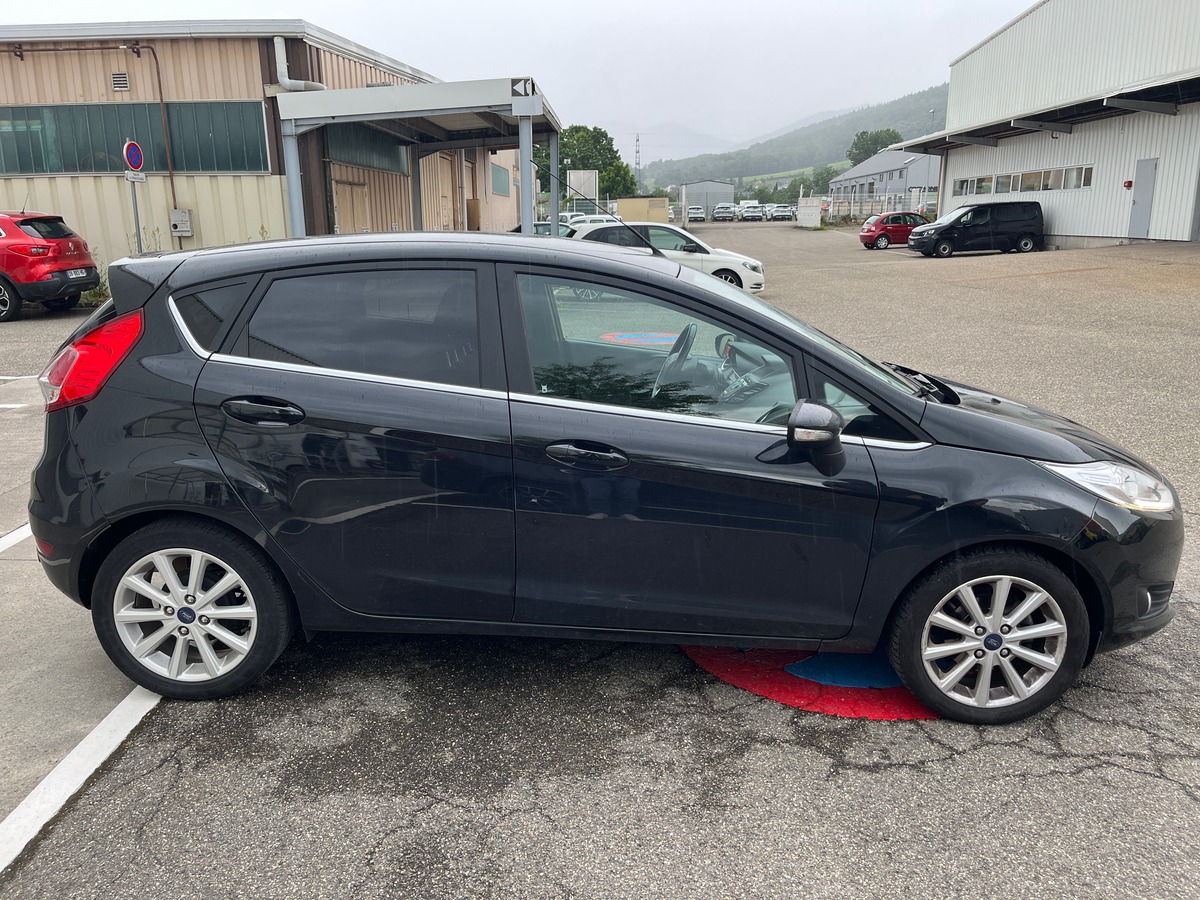 Ford Fiesta 1.0 100CH TITANIUM 5P, RADAR DE RECUL, GPS, REGULATEUR, LIMITEUR