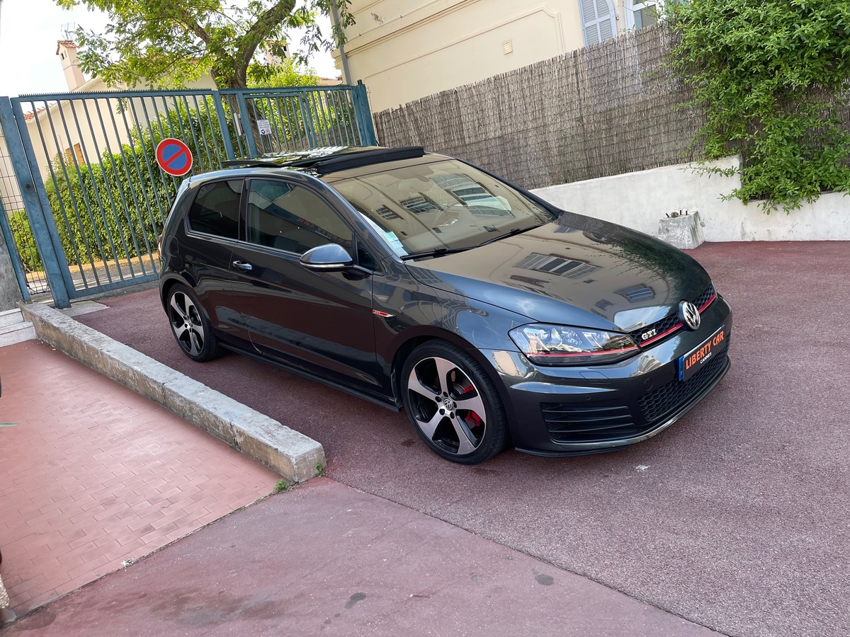 Volkswagen Golf GTI 220 cv / Toit Ouvrant/ STAGE 1