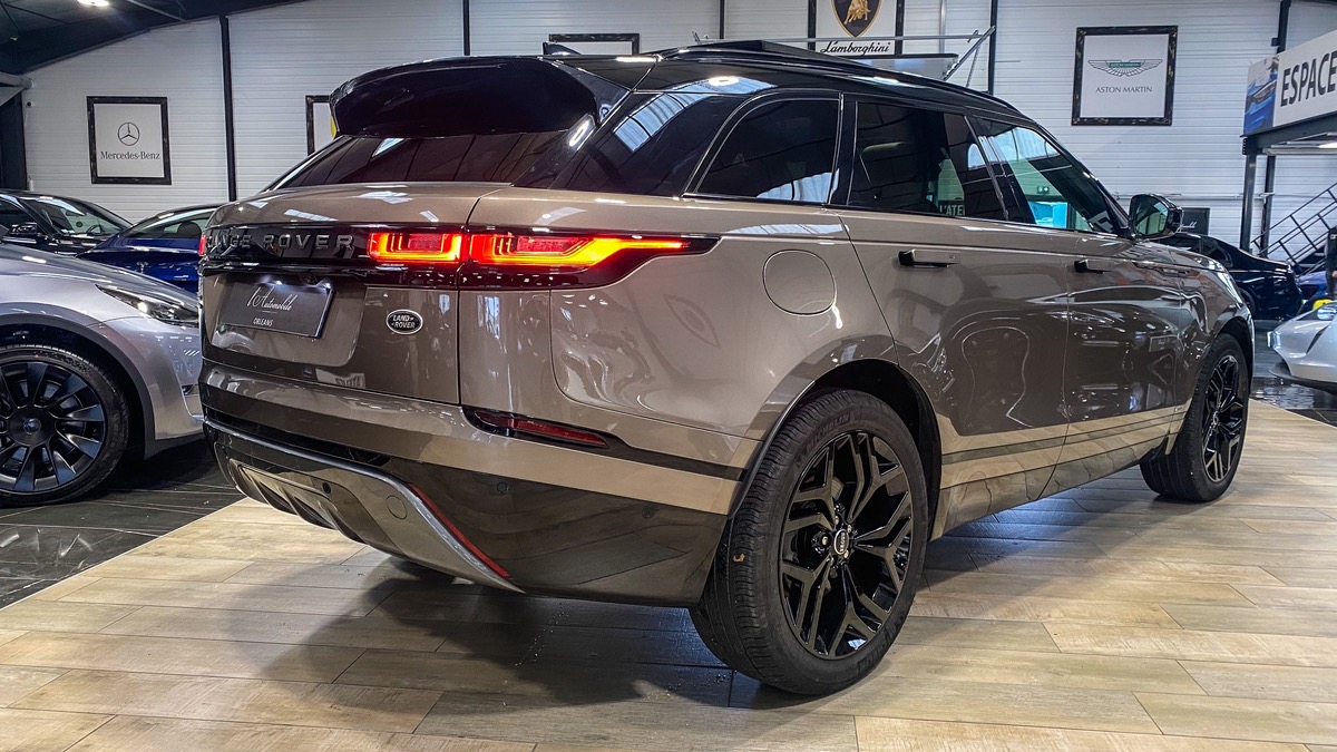 Land-Rover RR VELAR 2.0 D240 240 SE R-DYNAMIC