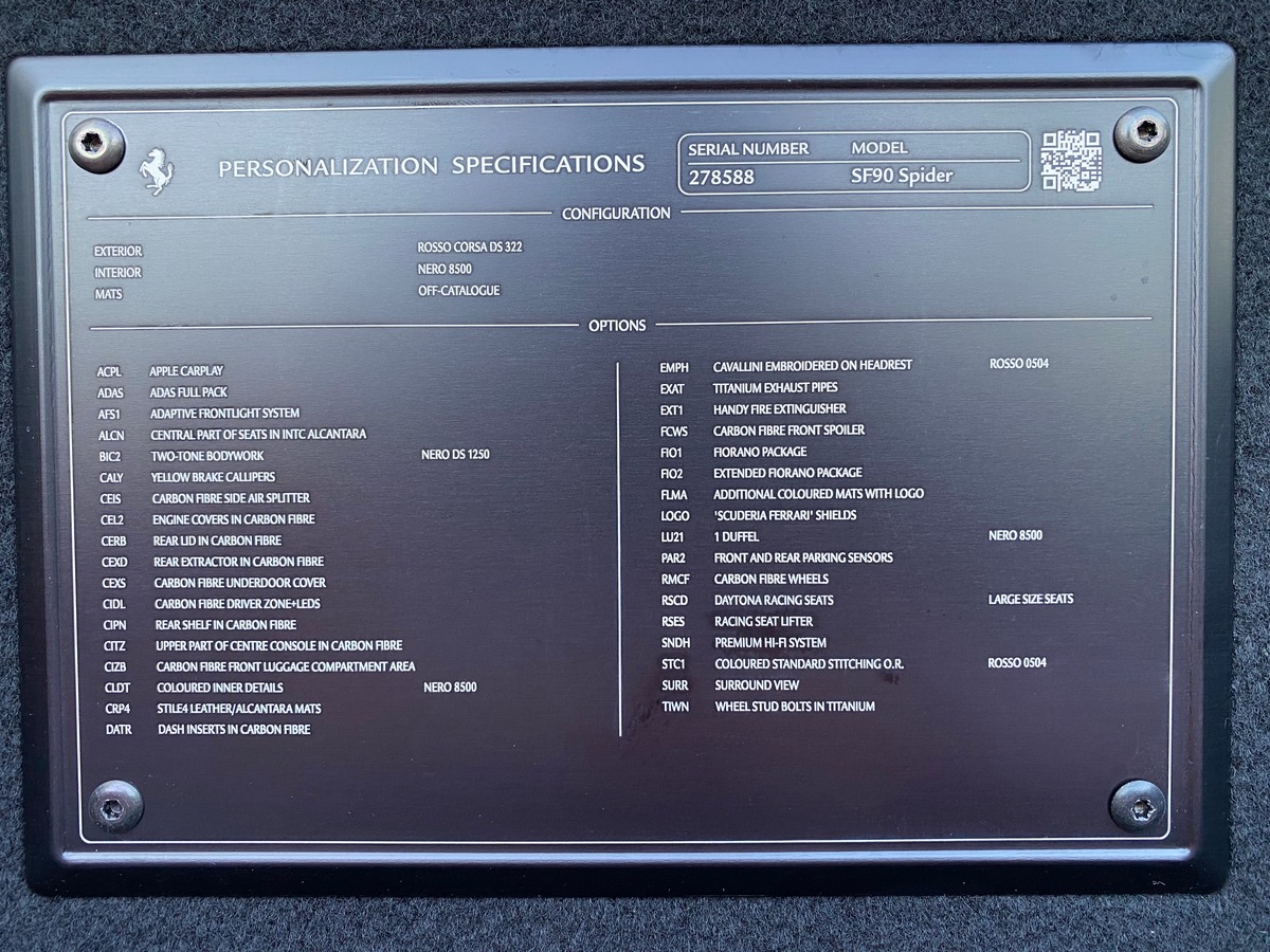Ferrari SF90 SPIDER / TVA / 1ERE MAIN / 300 KMS